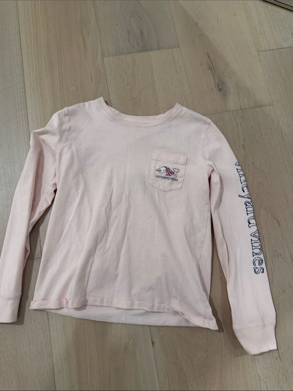 Vineyard Vines Light Pink Long-Sleeve Pocket Tee with Sleeve Logo